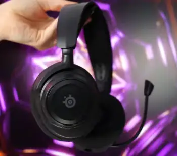 Arctis Nova 7 Wireless 