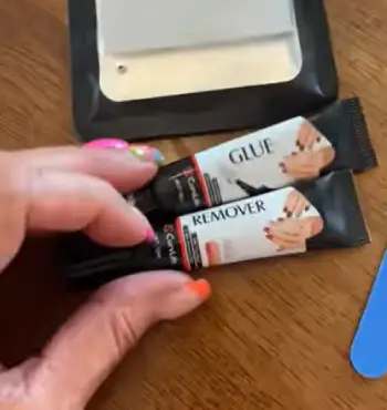 Curvlife Nail Glue 