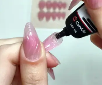 Curvlife Nail Glue 