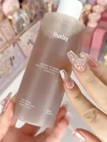 Huxley Essence Toner 