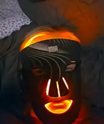 Inia Red Light Mask 