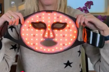 Inia Red Light Mask 