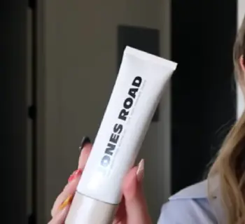 jones road just enough tinted moisturizer 