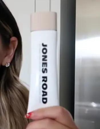 jones road just enough tinted moisturizer 