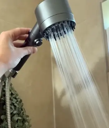 Lucinn Shower Head 