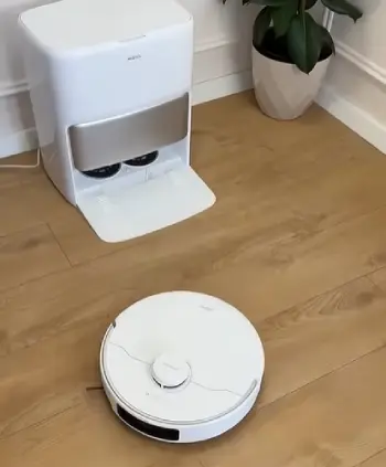 Mova Robot Vacuum