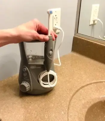 Waterpik   Aquarius