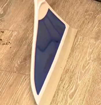 Helio Air Broom