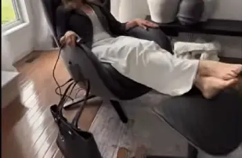 Nouhaus Classic Massage Chair